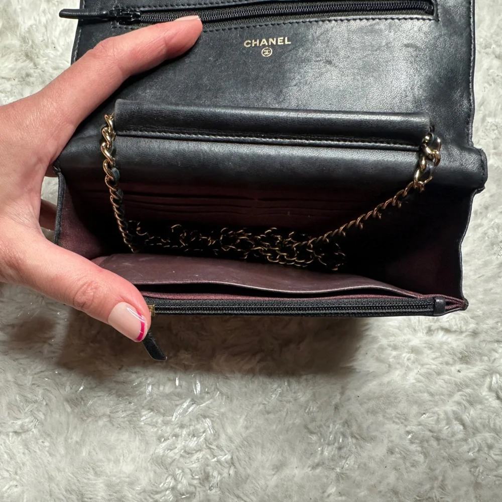 Chanel Black Quilted Classic Lambskin Wallet on a Chain Leather Bag - Picture 11 of 15